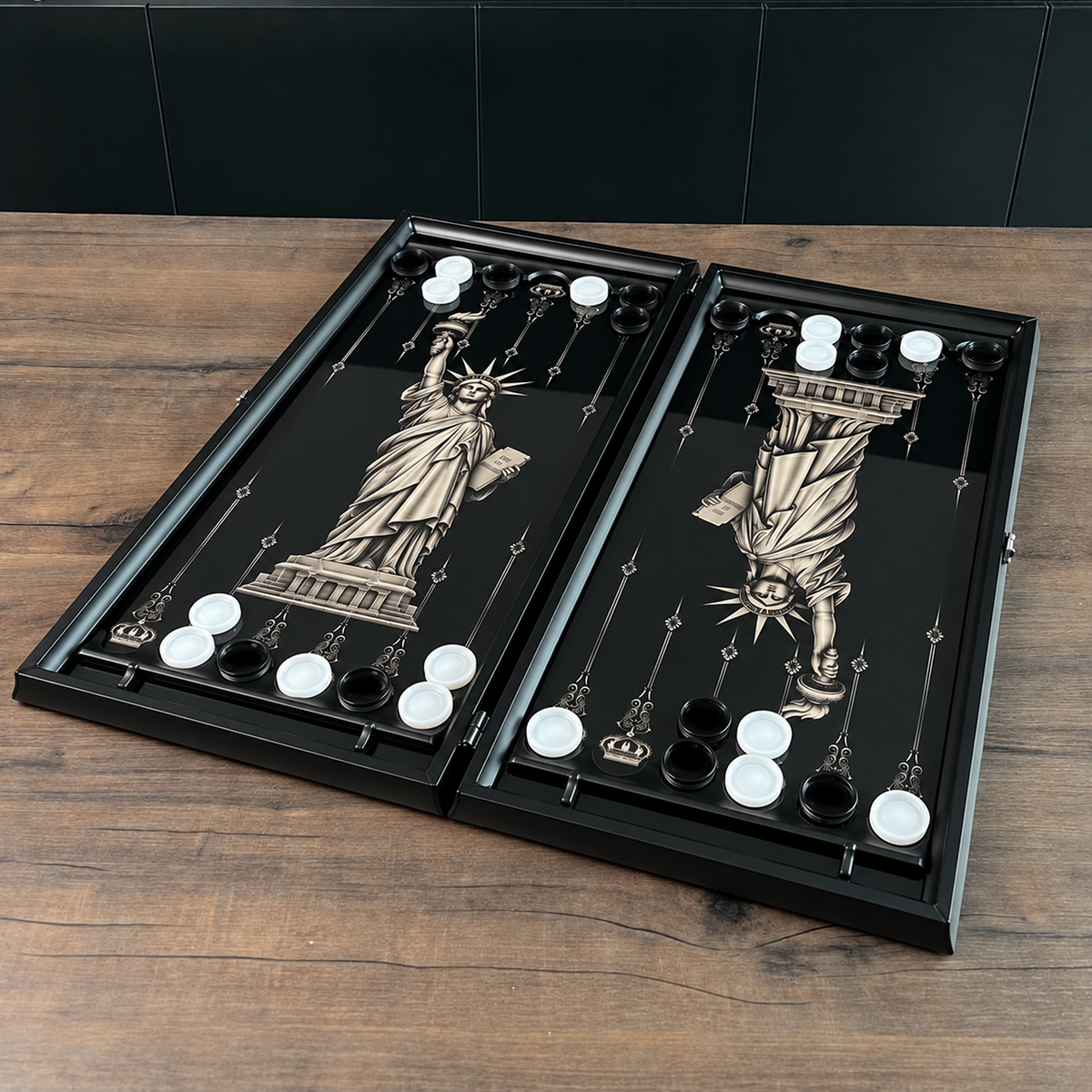 Statue of Liberty Glass Backgammon Set – Luxury New York Edition, Large 24"