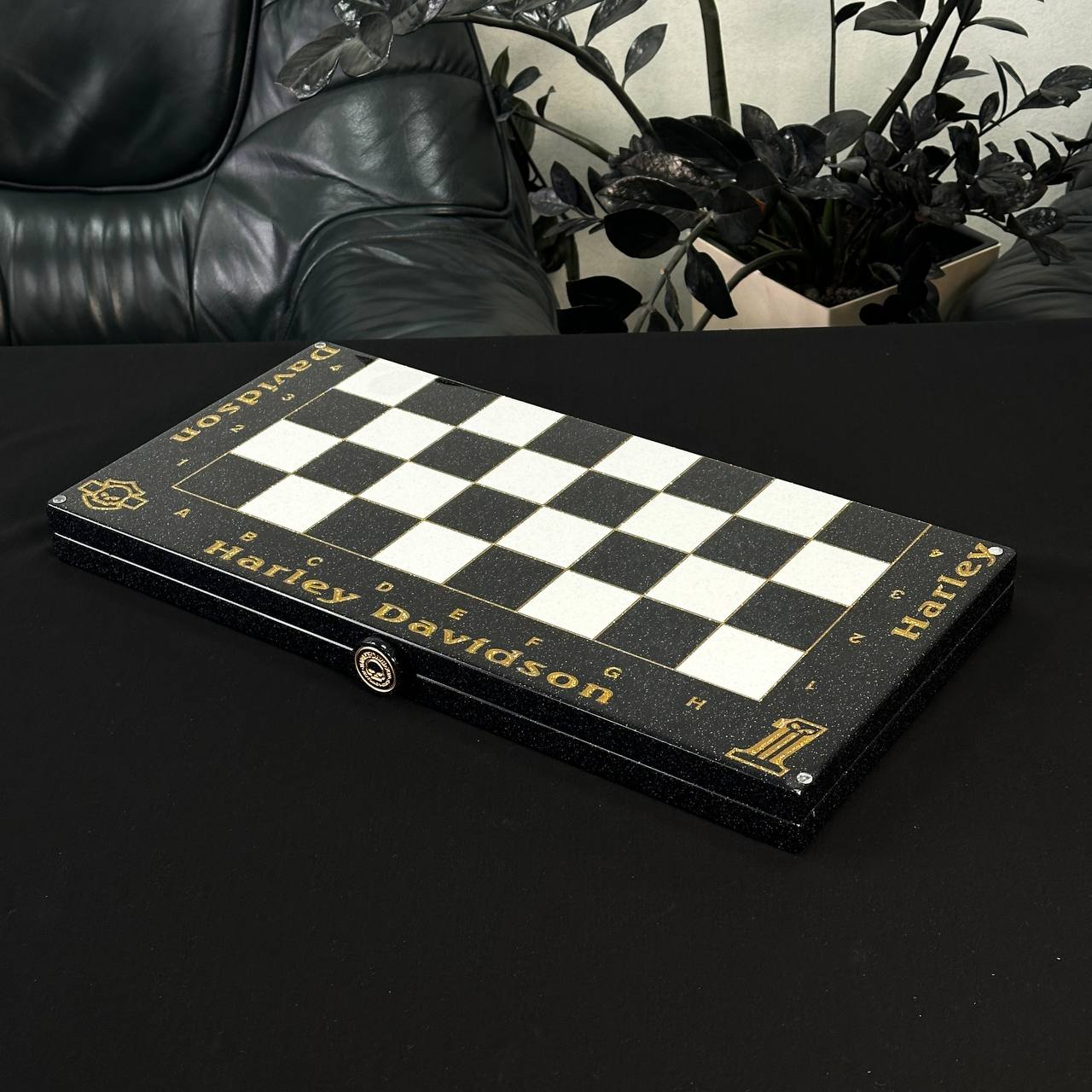 Luxuriöses weißes Acrylstein-Schachspiel, Schachbrett aus Stein, limitiert, Backgammon-Set, Marmor-Schachspiel