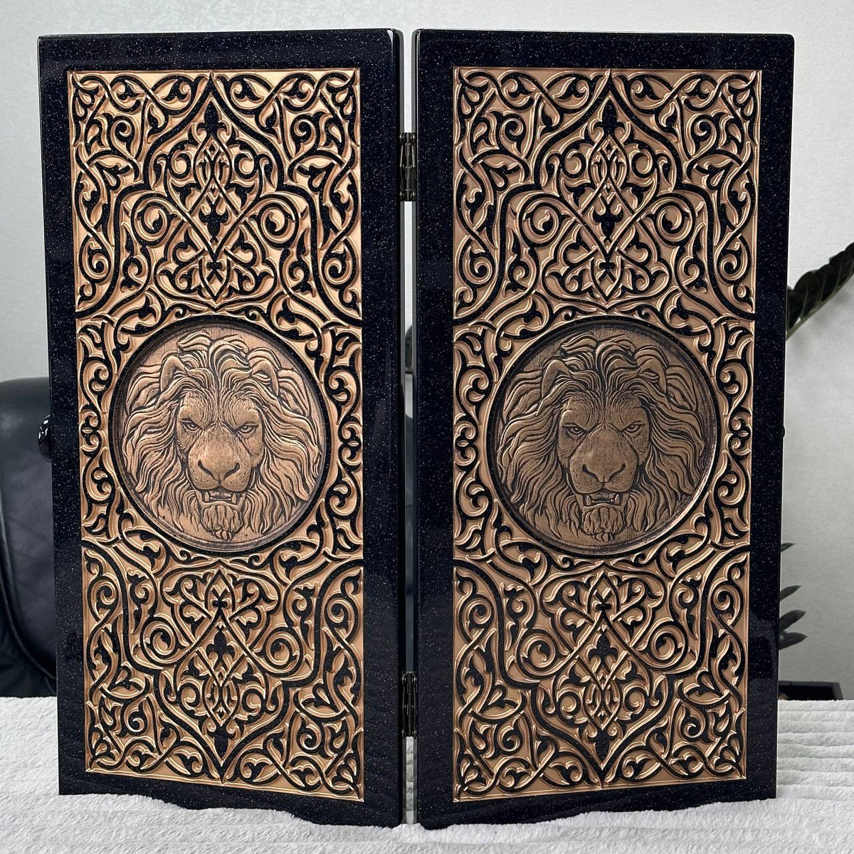 Golden Lion Stone Backgammon Set – Premium Edition | 24"