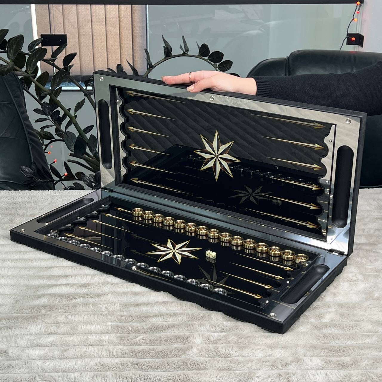 Backgammon de luxe en métal avec verre trempé - Design exclusif, fait à la main, personnalisable