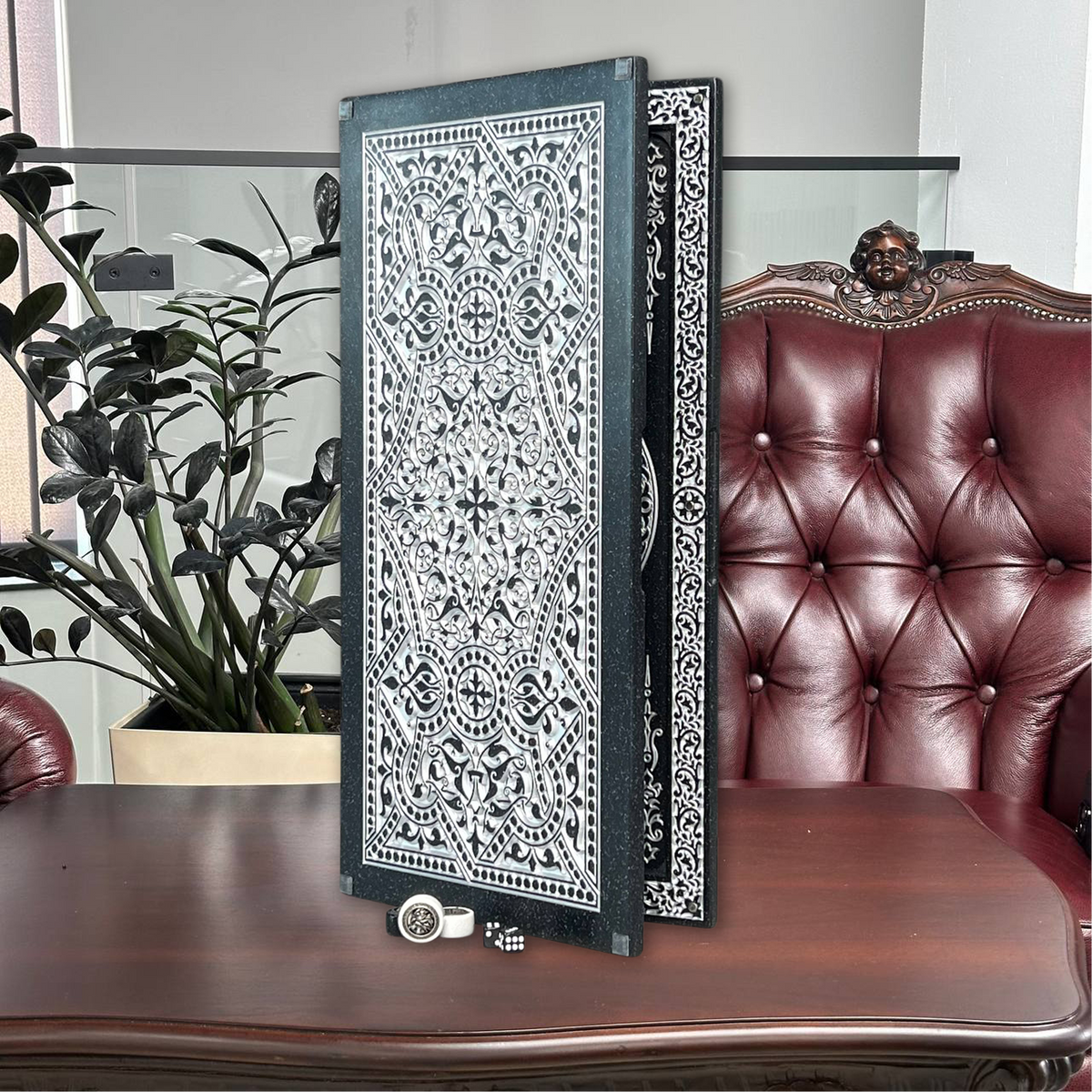 Luxus-Backgammon aus schwarzem Acrylstein MINI "Silver Lion" 30*15cm Reisegröße, leichte Version, Steinbrett Geschenkfertig