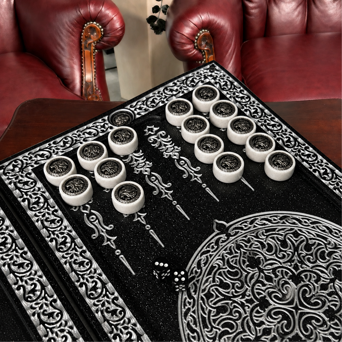 Luxus-Backgammon aus schwarzem Acrylstein MINI "Silver Lion" 30*15cm Reisegröße, leichte Version, Steinbrett Geschenkfertig