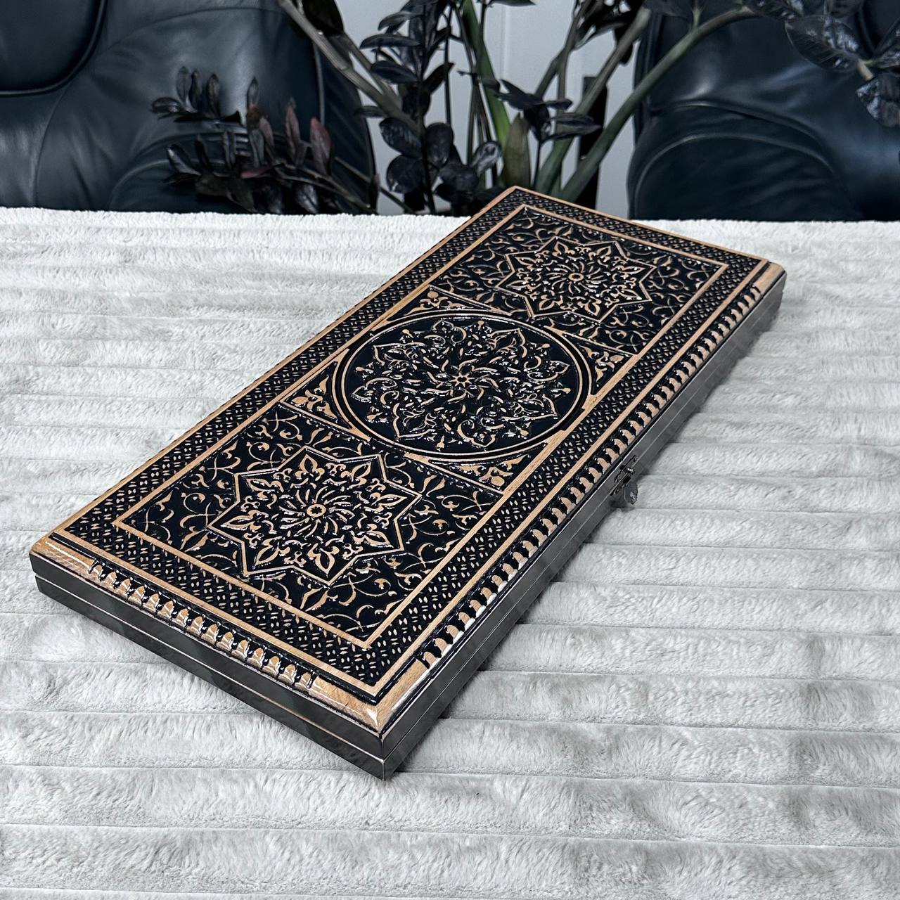 Wooden Backgammon Board - An Exquisite Blend of Art and Function, Gift-ready