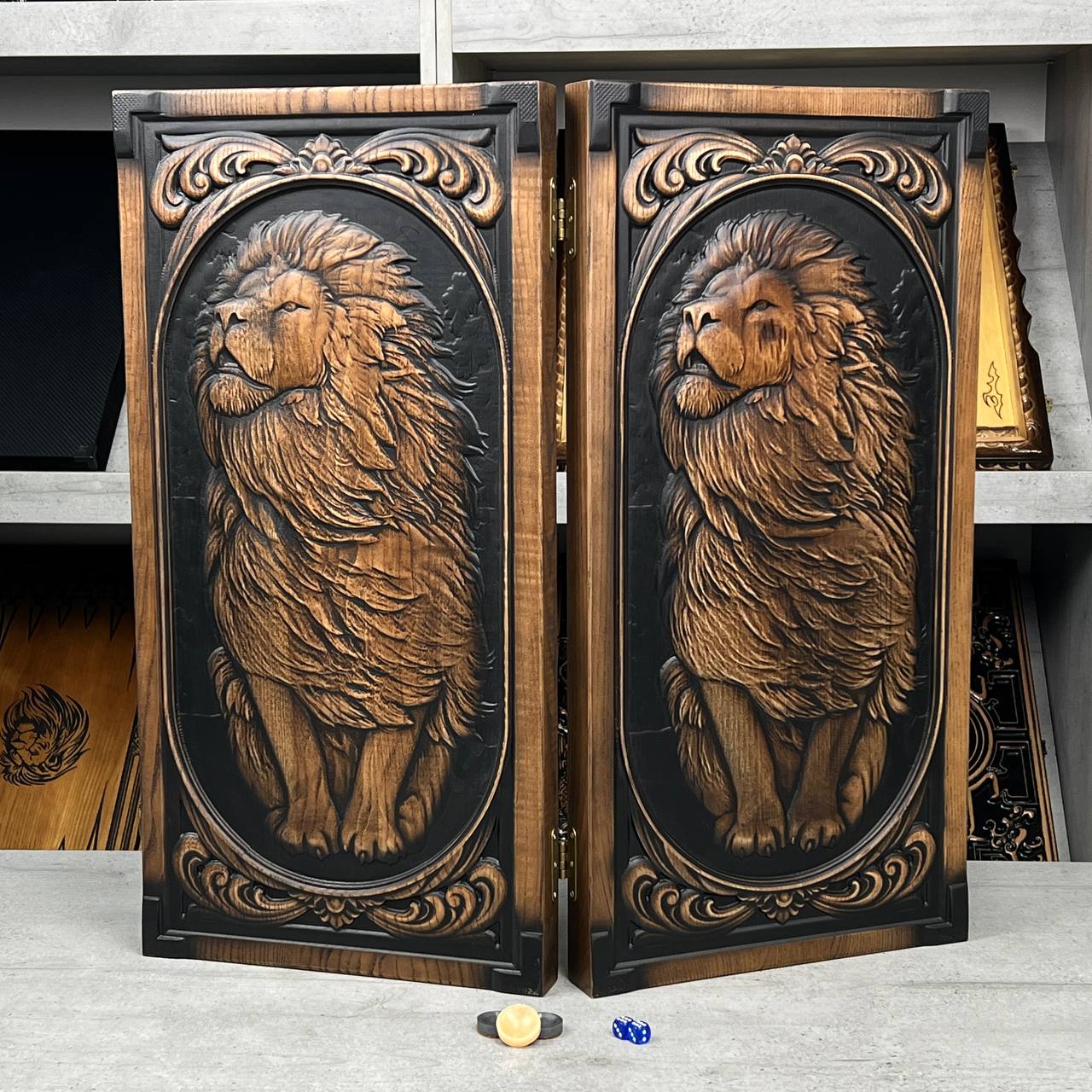 Backgammon en bois, backgammon sculpté personnalisé avec Lion, jeu de backgammon, cadeau pour lui, jeu de backgammon personnalisé