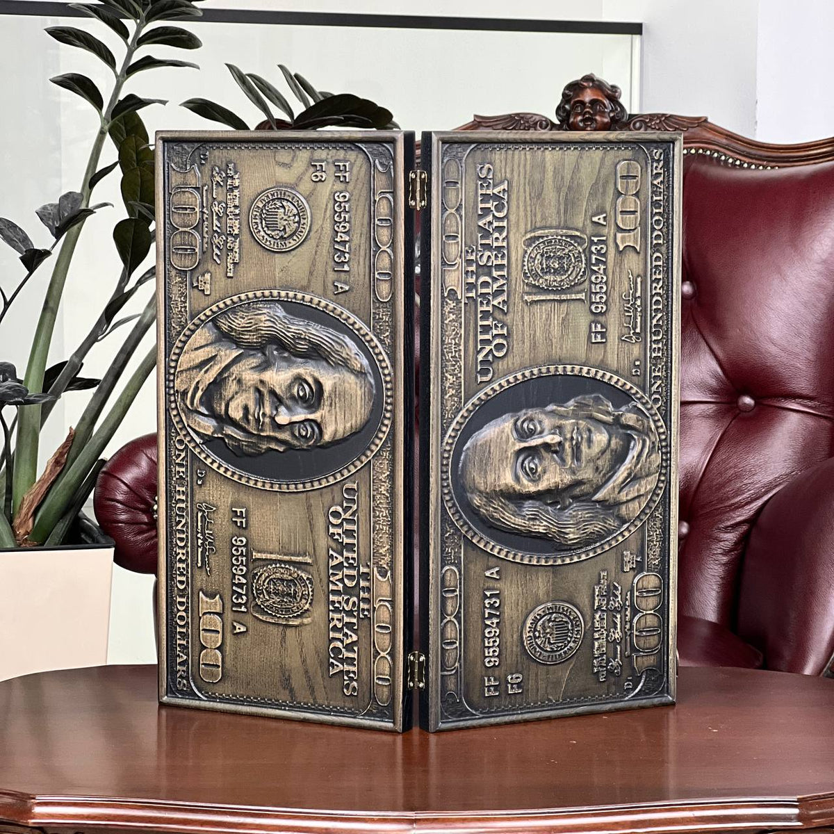 Hölzernes Backgammon-Brettspielset „Dollar“, 46×23×3cm, geschenkfertig und individuell anpassbar.