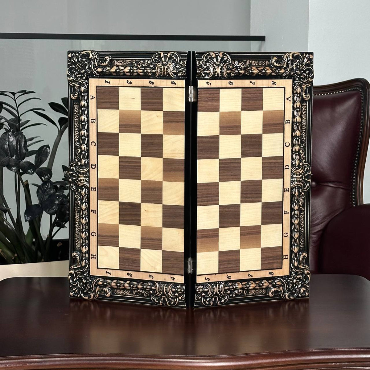 Luxury Ornate Chess Set – Black & Gold Design | GrossMeister