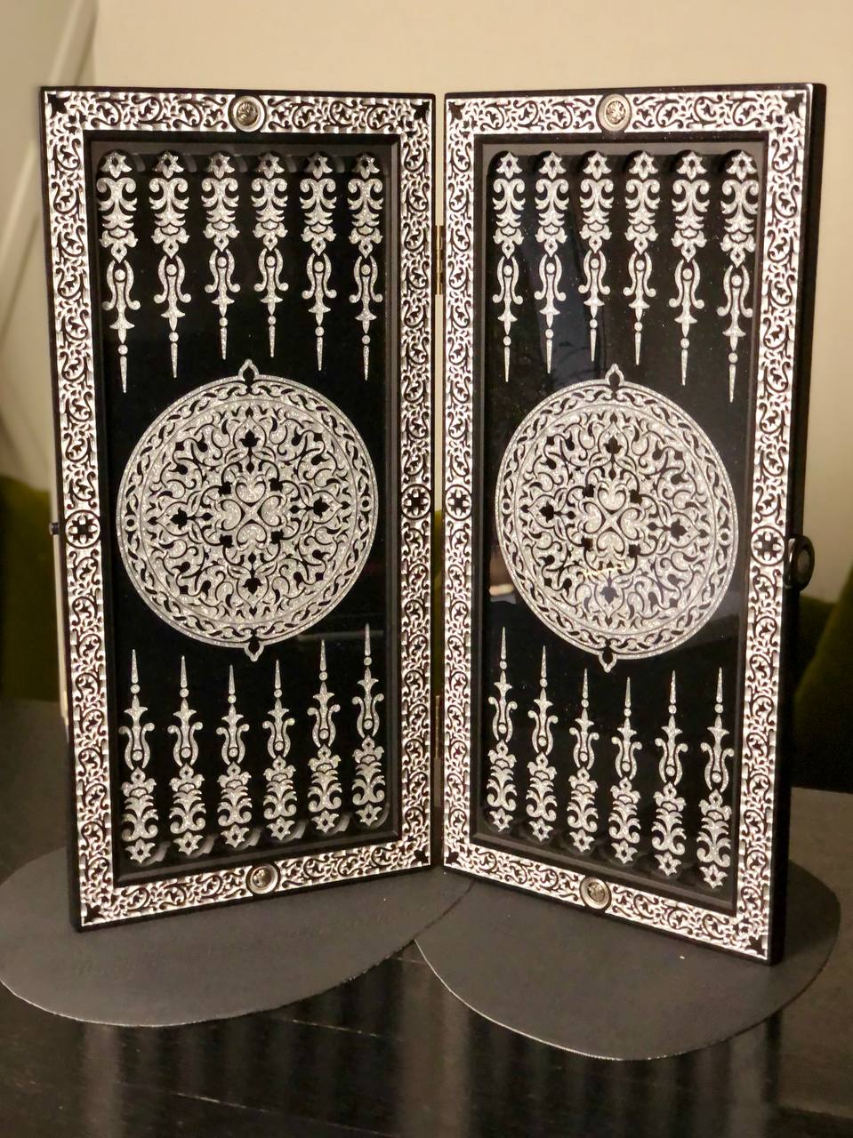 Handcrafted Acrylic Stone Backgammon with Carved Wolf Design – “Silver Wolf”, 58*28*5cm | Art. 190620