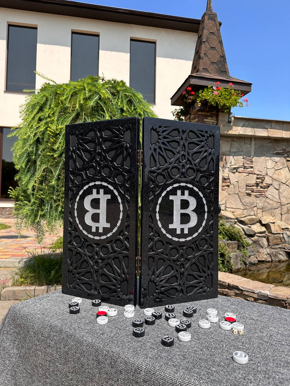 Ensemble de backgammon de luxe en pierre acrylique noire – Élégance exclusive et artisanale, prêt à offrir