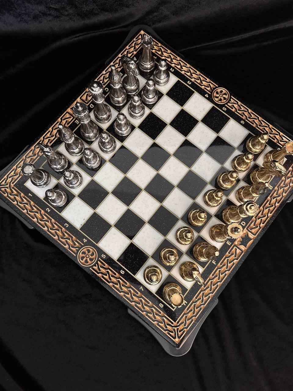 Set of chess pieces, large chess pieces, chessmen