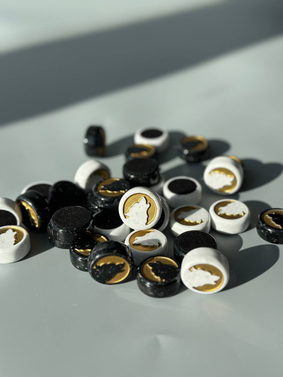 Acryl-Stein-Damespielsteine-Set - 27 mm. Für Backgammon und Damespiel. Als Geschenk geeignet.