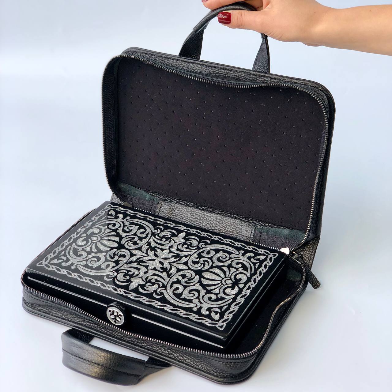 Leather storage case for Stone Domino 28*19*6cm. Durable and Comfortable.