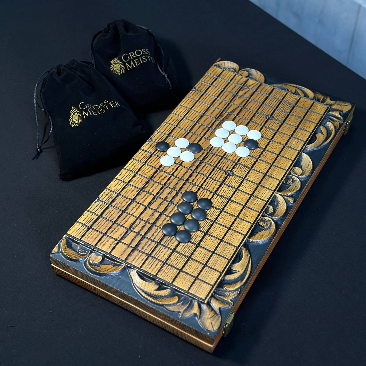 Go-Spielbrett Handarbeit (altes chinesisches Strategiespiel), Ungewöhnliches Brettspiel. Geschenkfertig