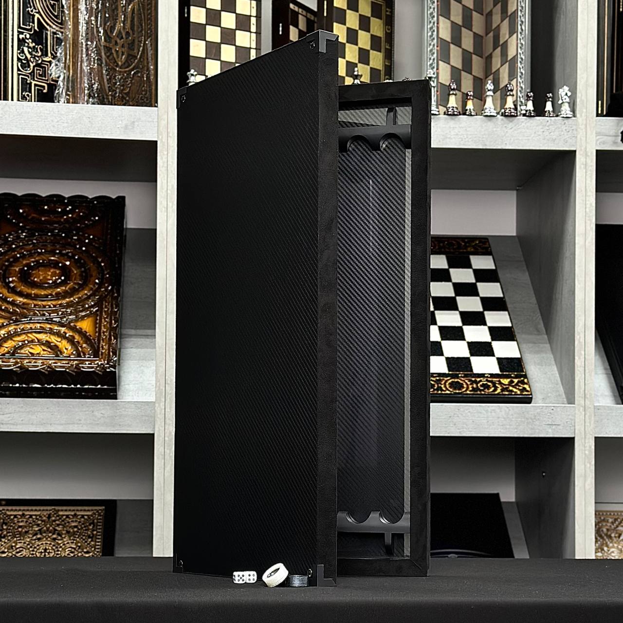 Exklusives Carbon Backgammon Set im Aluminiumrahmen mit Glasinnenraum, 60*30 cm, Art.555000 Geschenkfertig