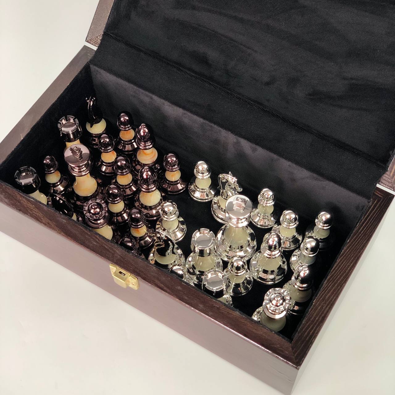 Pièces d'échecs en acrylique, Roi de 9 cm. Accessoire de jeu exclusif. Prêt à offrir