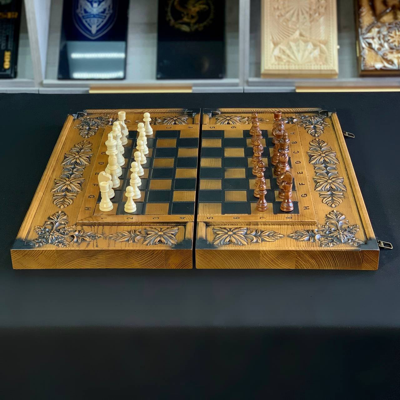 Schachspiel aus Holz mit luxuriösem Design, 3 in 1 (Schach, Dame und Backgammon) 68×32 cm. Geschenkfertig