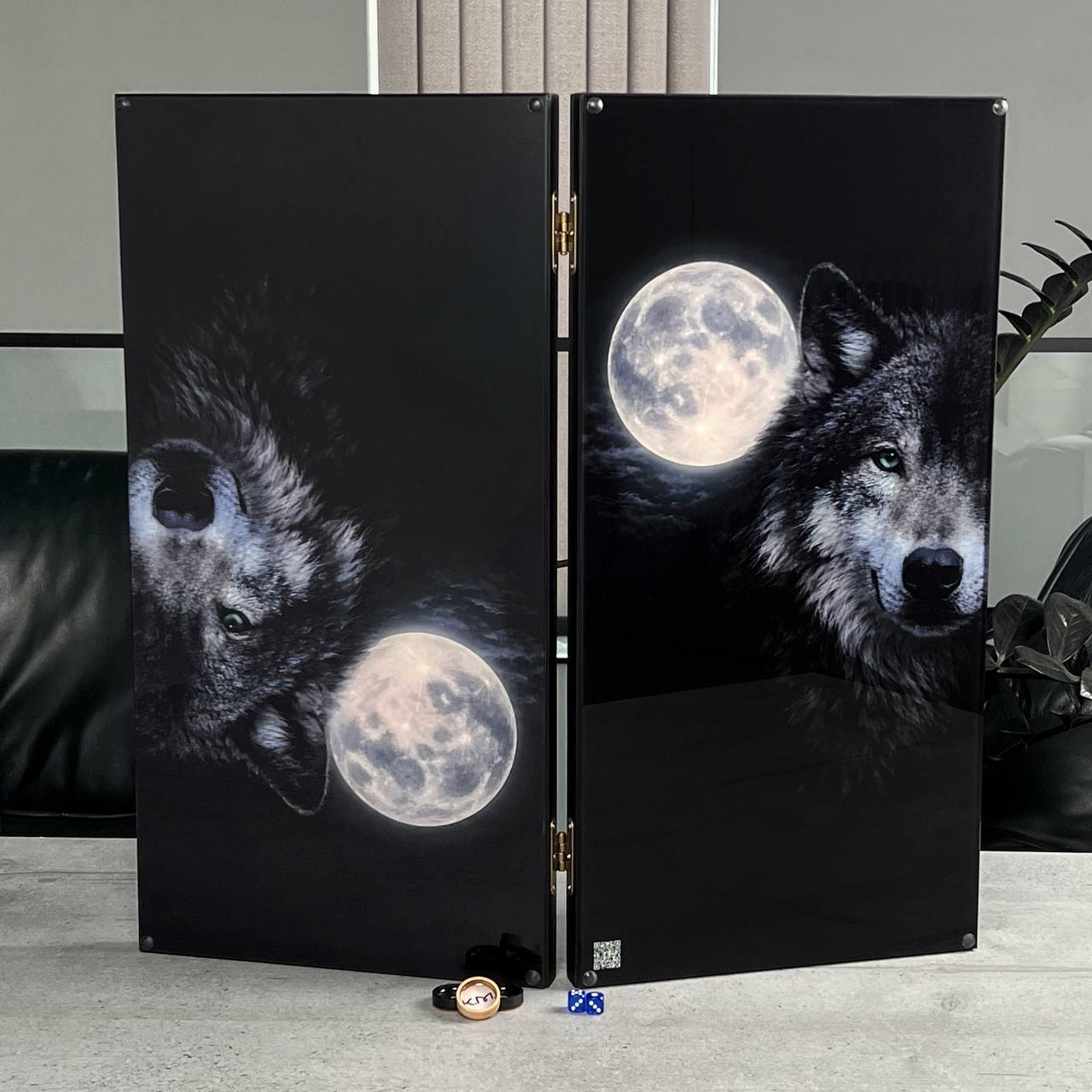 The Night Wolf & Full Moon Premium Glass&Wood Backgammon Set — Luxury Game Board