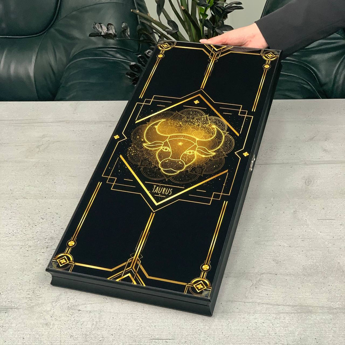Black Marble-Style Glass Backgammon Set – Large 24"