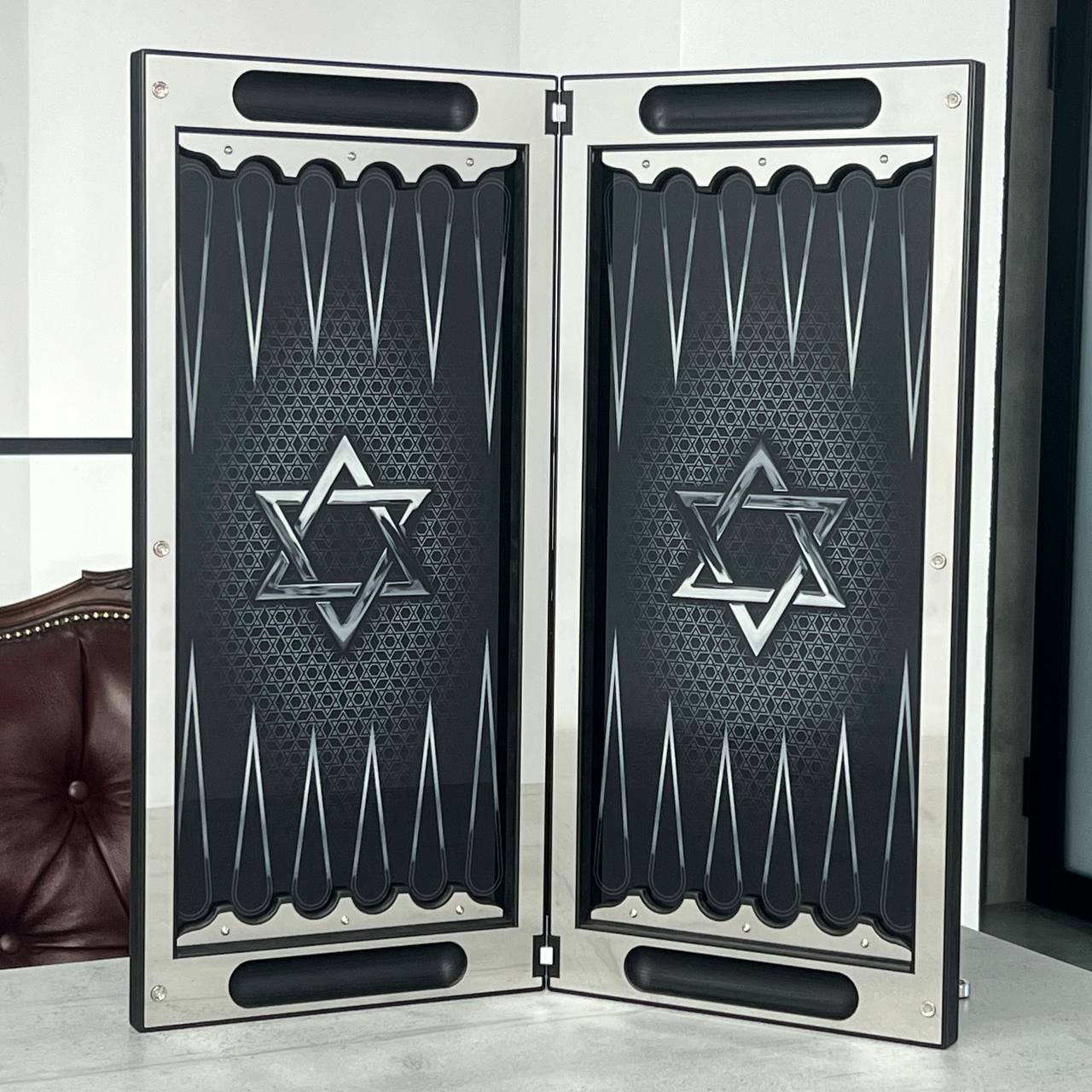 Backgammon de luxe en métal avec verre trempé - Design exclusif, fait à la main, personnalisable