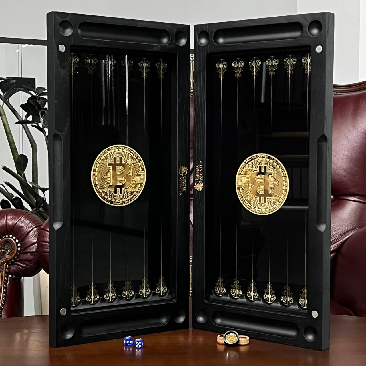 Jeu de backgammon exclusif en verre et bois. Prêt à offrir et personnalisable.