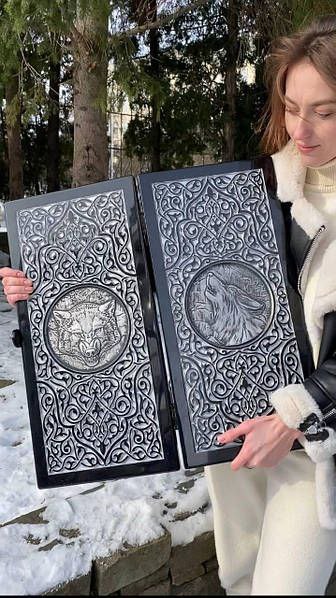 Handcrafted Acrylic Stone Backgammon with Carved Wolf Design – “Silver Wolf”, 58*28*5cm | Art. 190620
