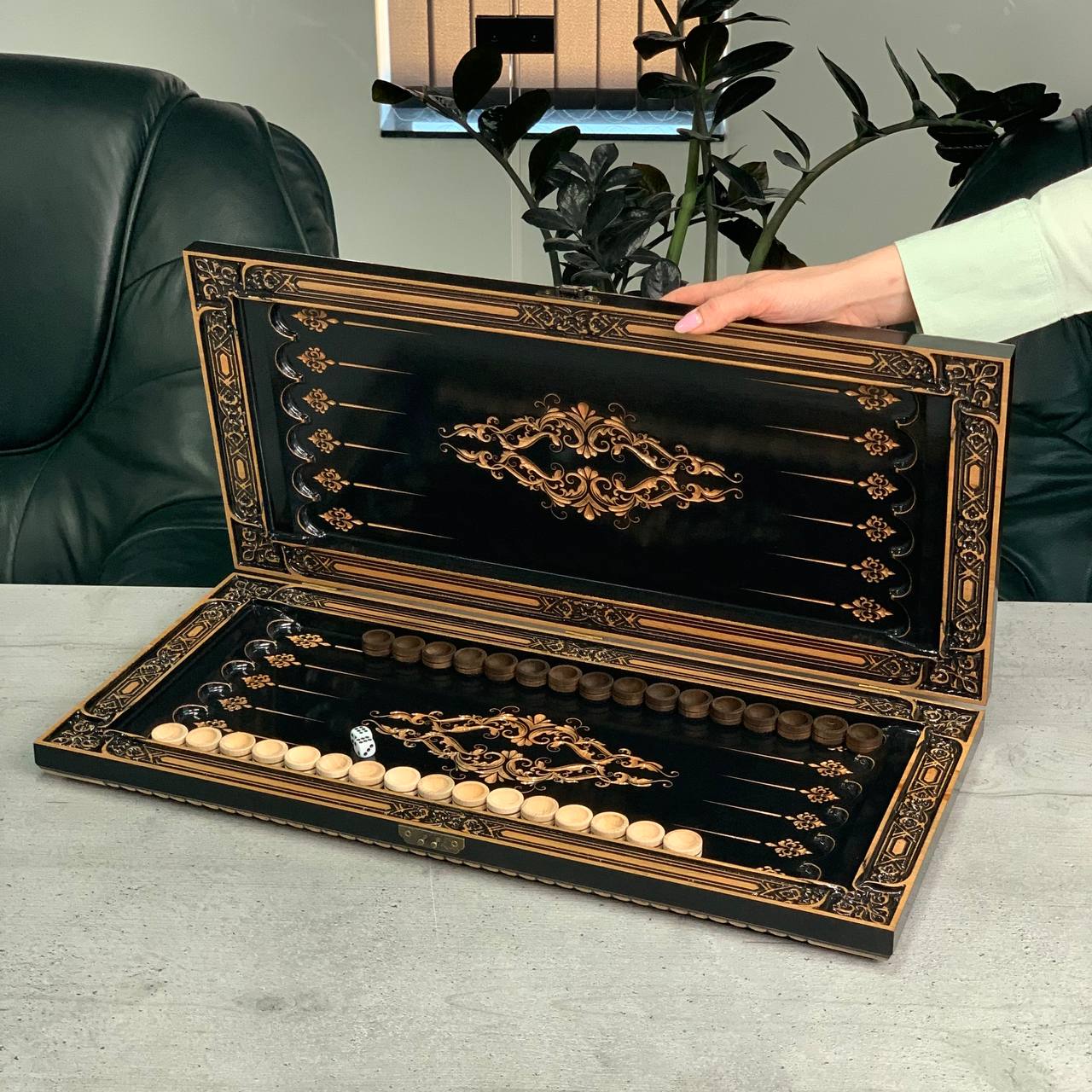 Wooden Backgammon Board - An Exquisite Blend of Art and Function, Gift-ready