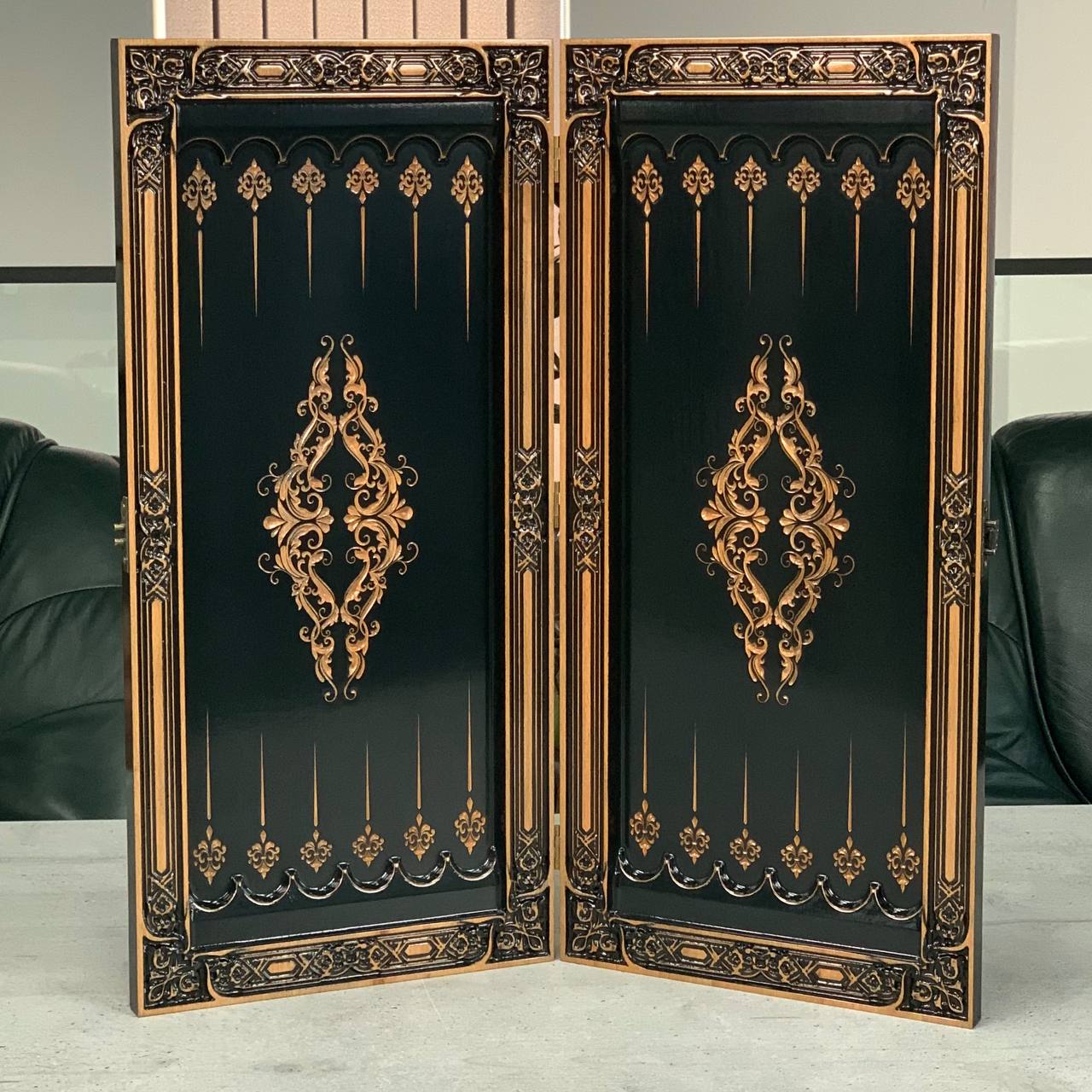 Wooden Backgammon Board - An Exquisite Blend of Art and Function, Gift-ready