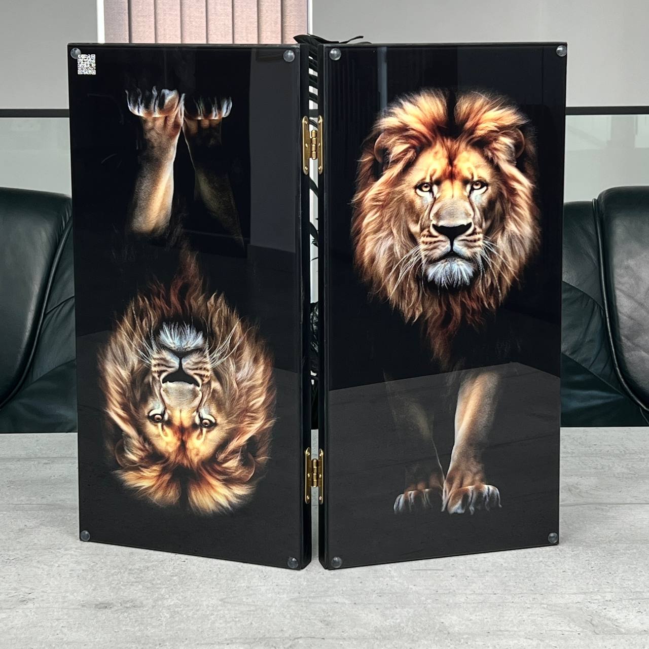 Lion Collection Glass Backgammon Set