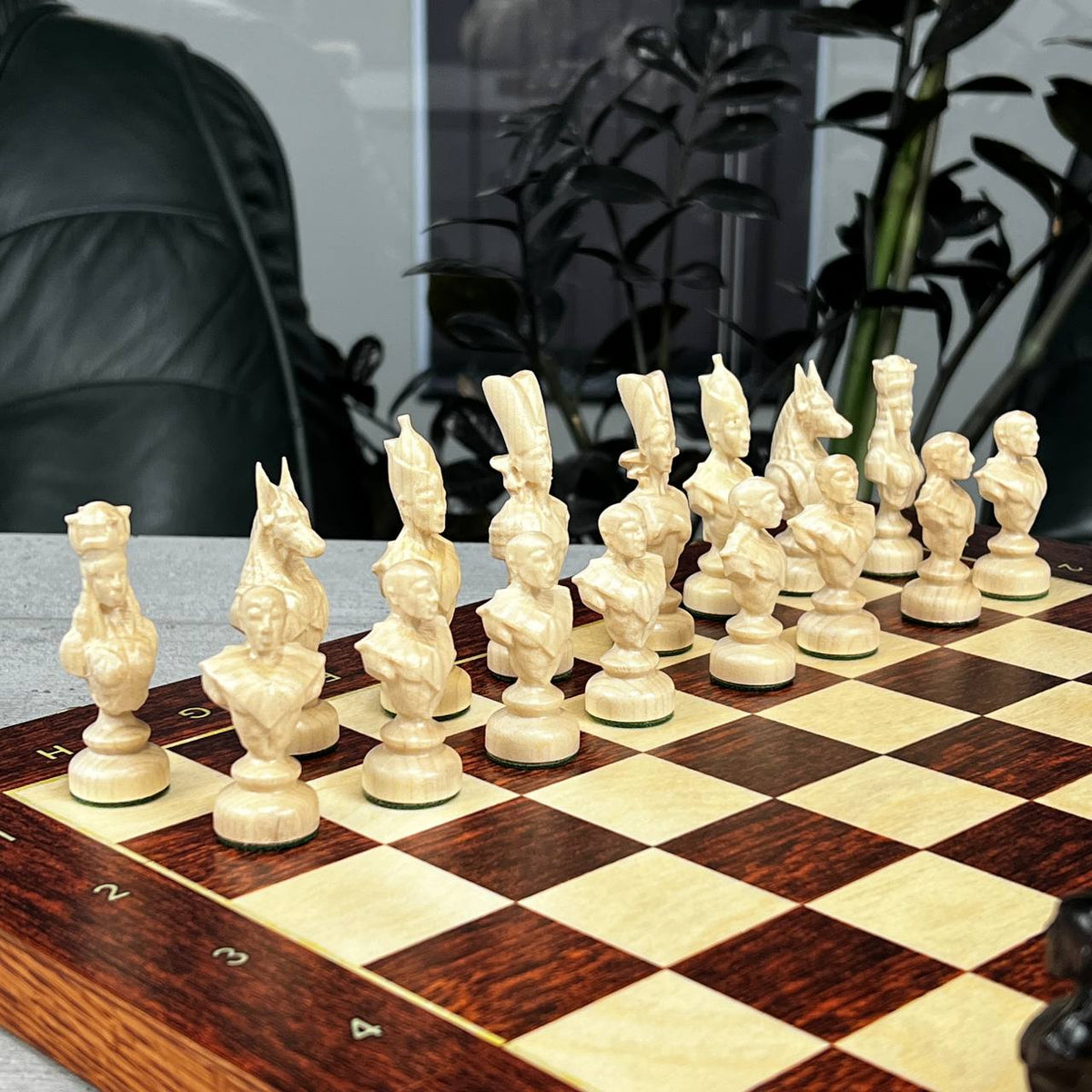 Jeu d'échecs imitation marbre (29 x 29 cm), jeu d'échecs en bois. Prêt à offrir. Réf. 198027
