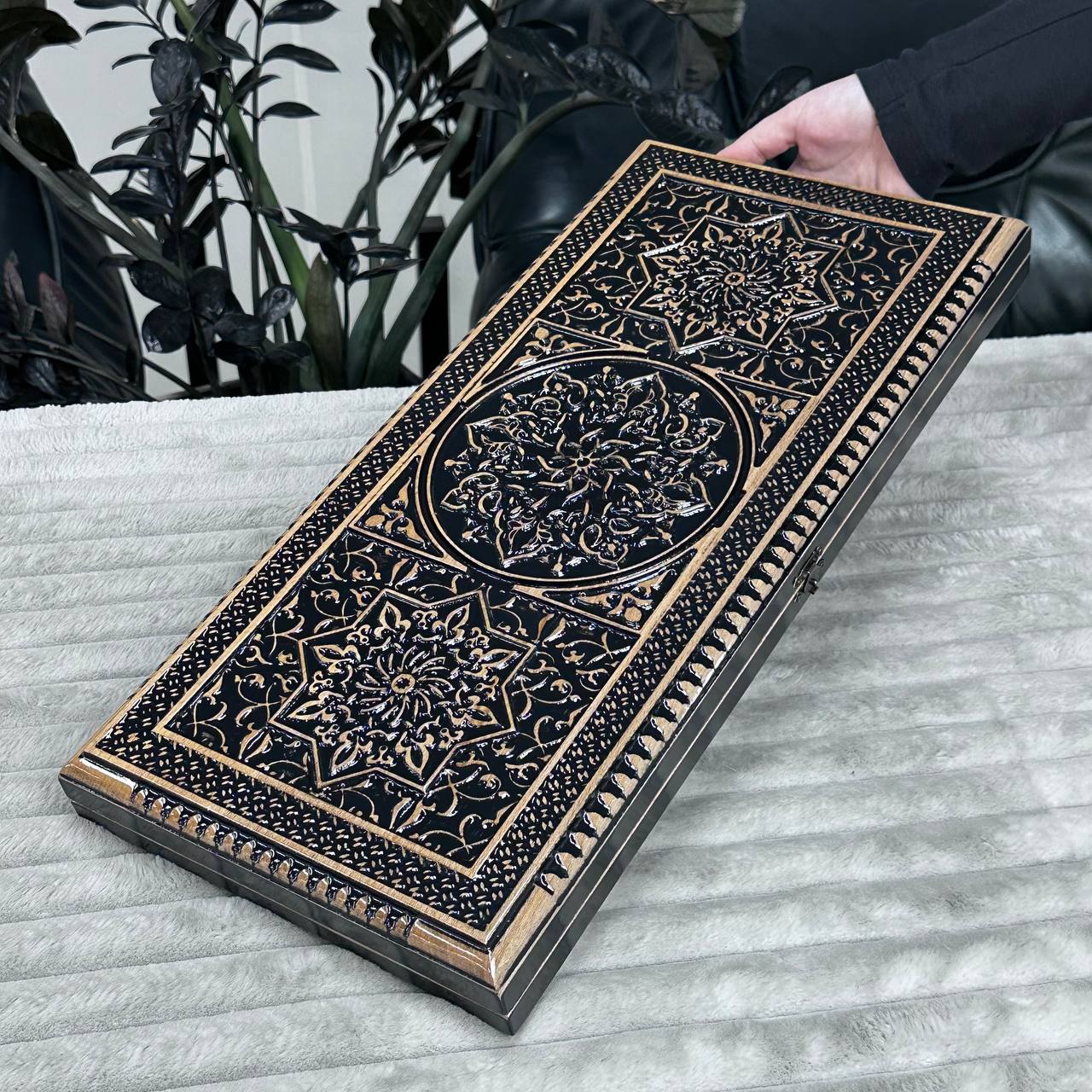 Wooden Backgammon Board - An Exquisite Blend of Art and Function, Gift-ready