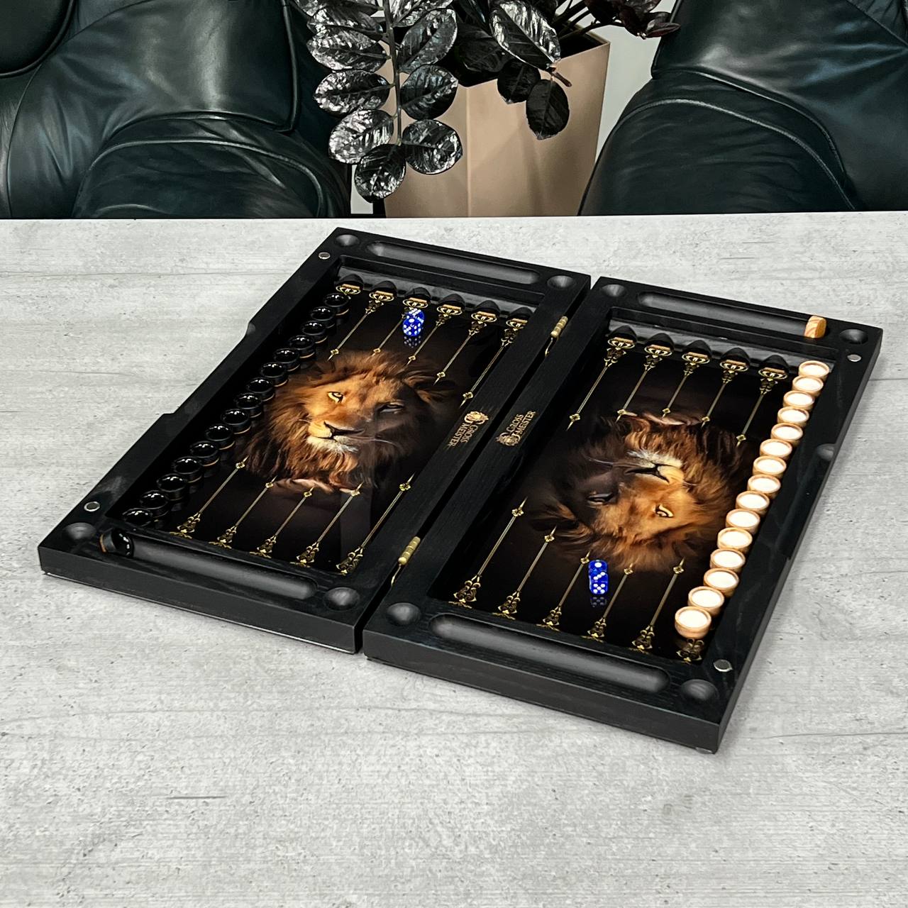 Lion Collection Glass Backgammon Set