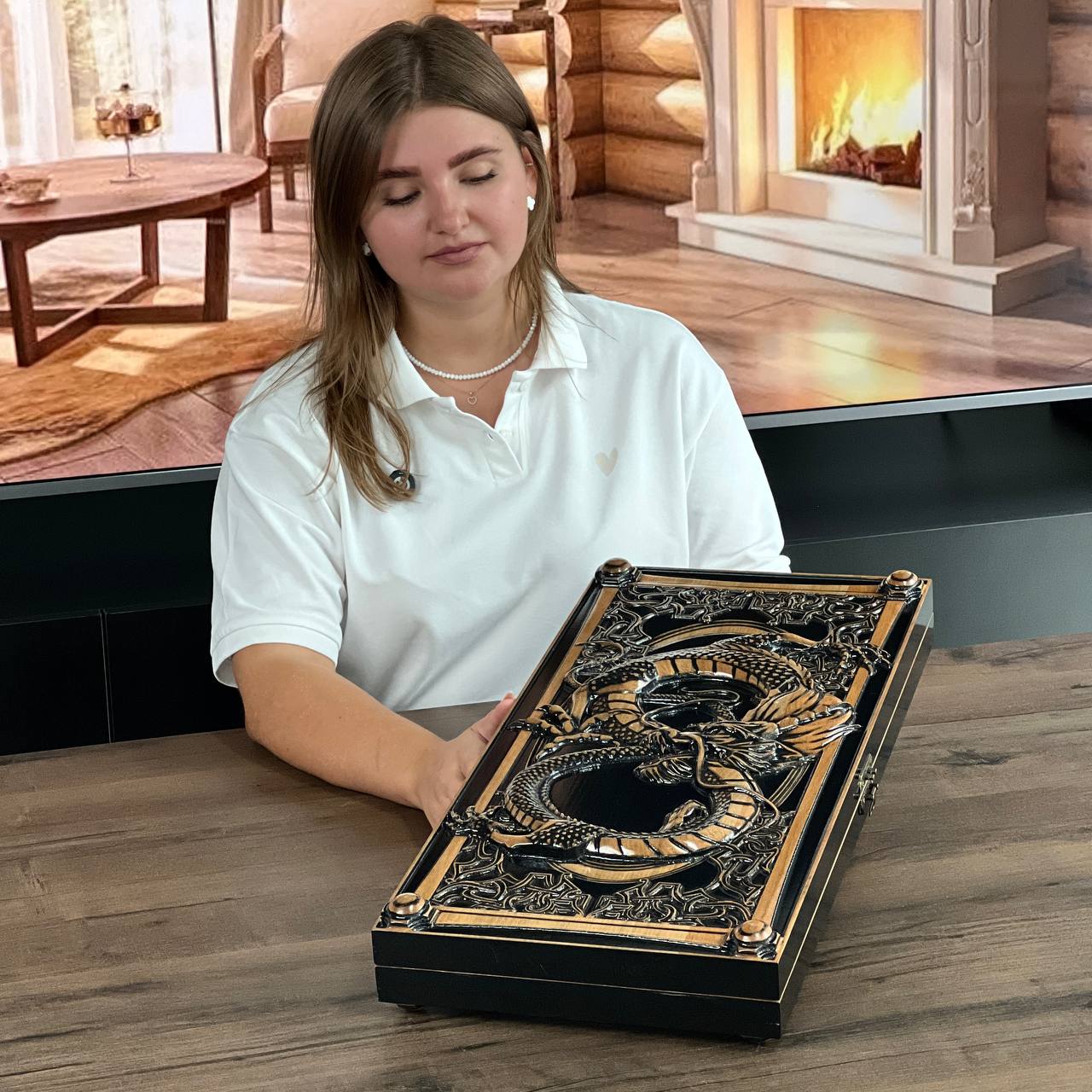 Jeu de backgammon en bois "Dragon", backgammon de voyage 50*23cm. Prêt à offrir