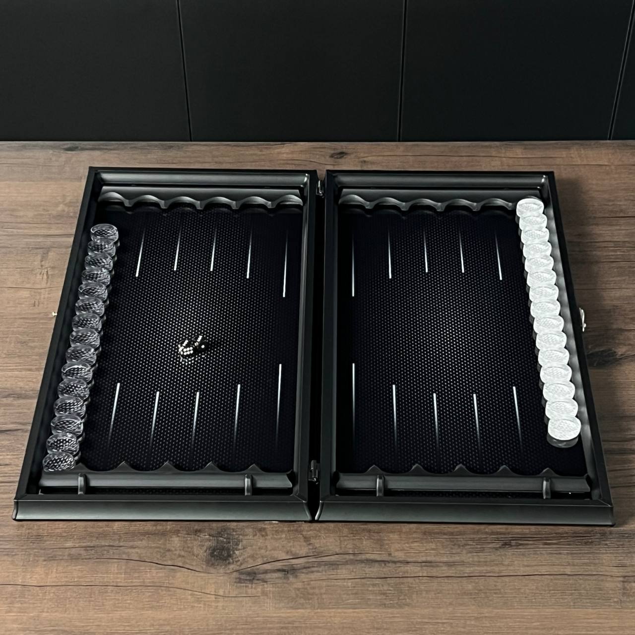 Carbon Design Metal Frame Backgammon Set – Large 24”