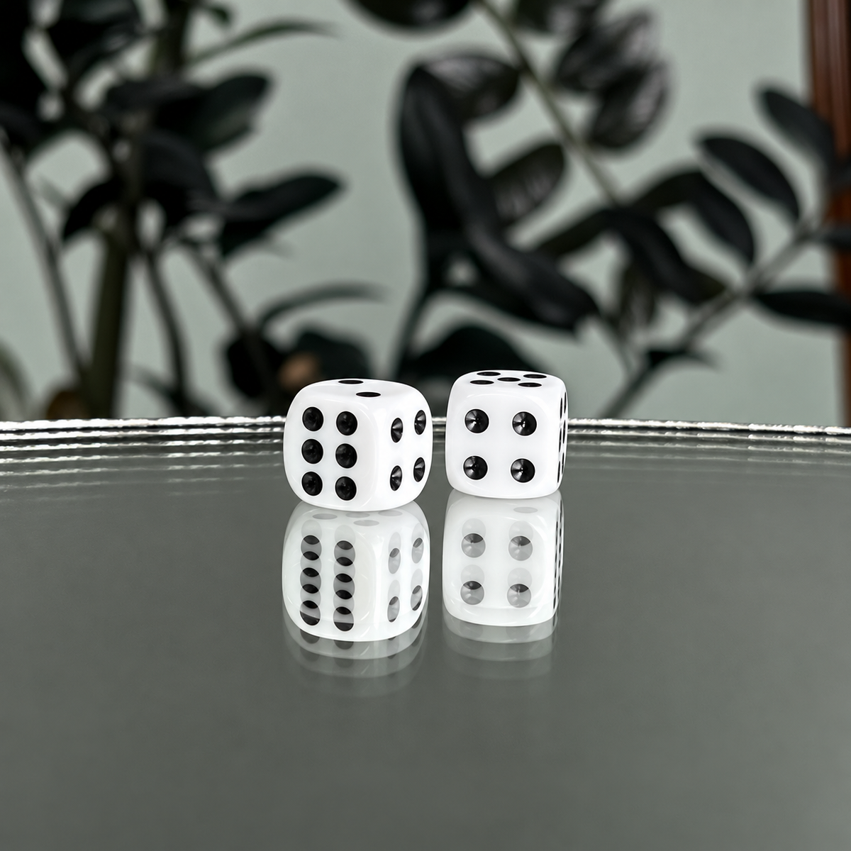 Paire de dés en plastique pour compléter votre jeu dans l'assortiment.