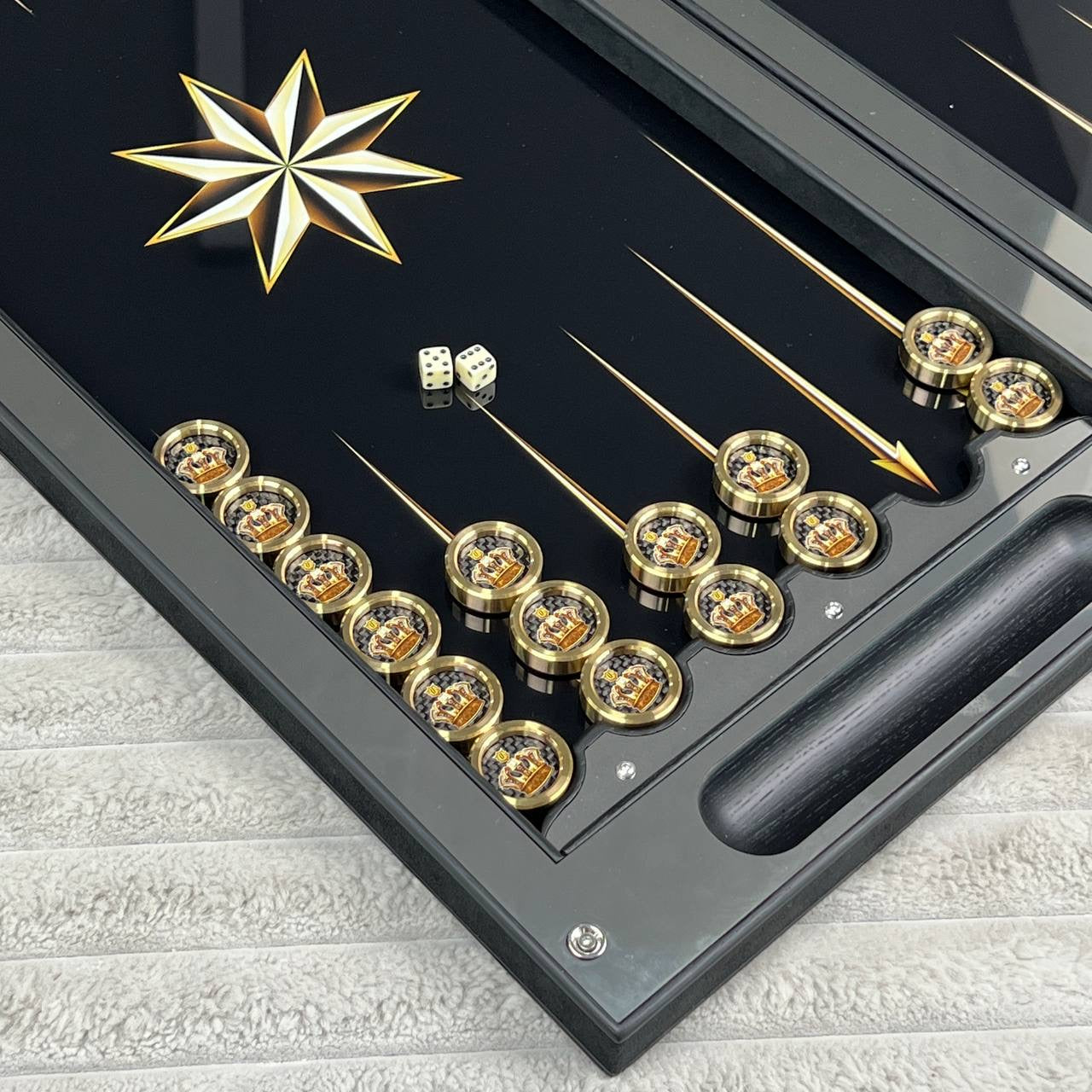 Backgammon de luxe en métal avec verre trempé - Design exclusif, fait à la main, personnalisable