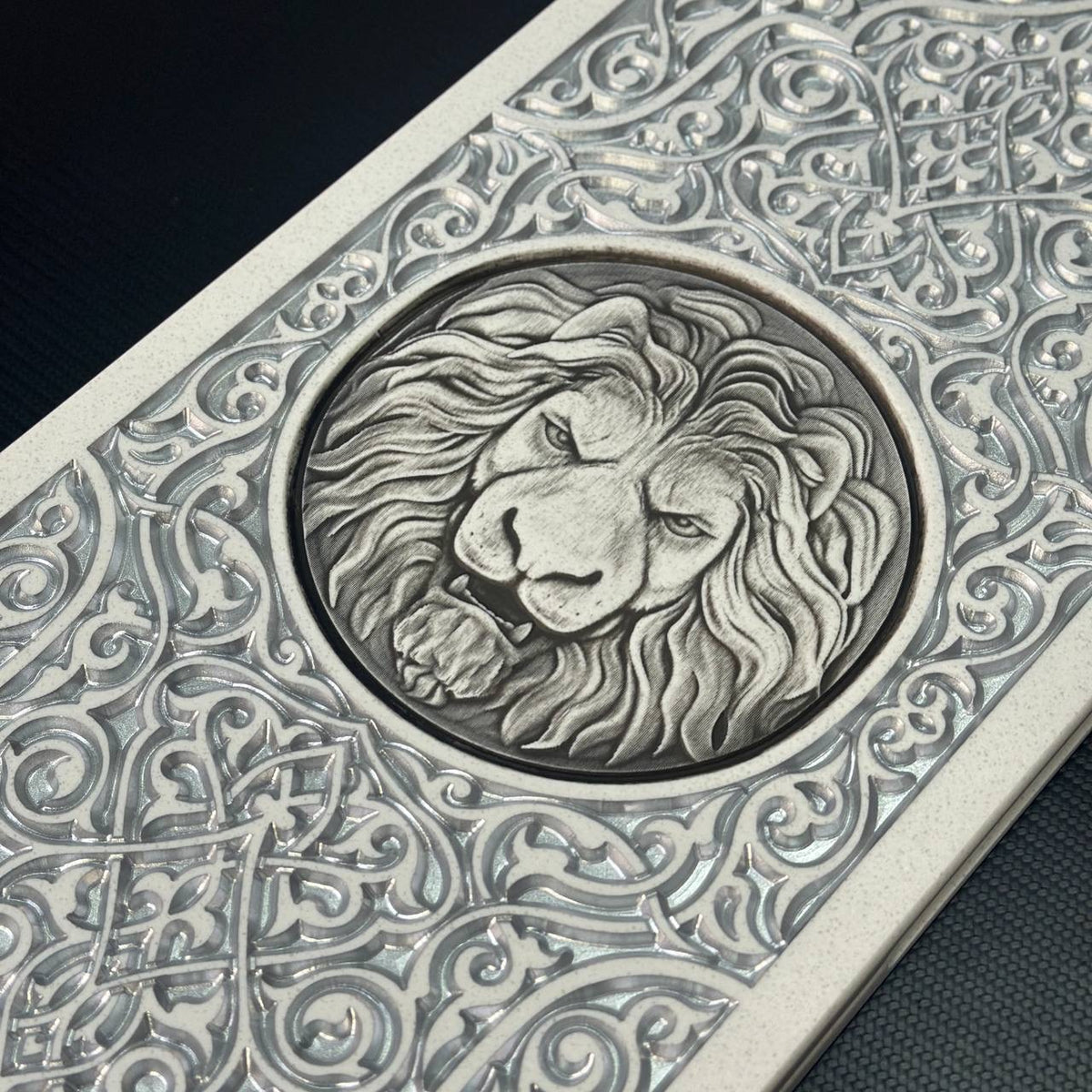 White Stone Backgammon Set – Silver Lion Design | Multiple Sizes