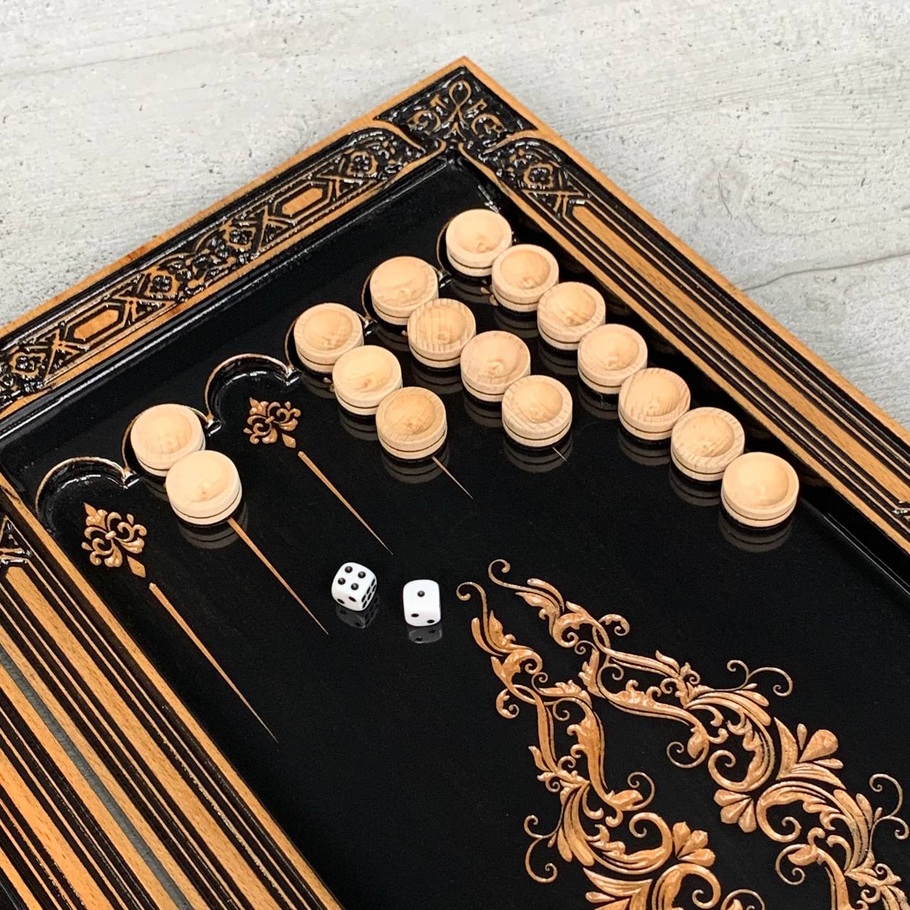 Wooden Backgammon Board - An Exquisite Blend of Art and Function, Gift-ready