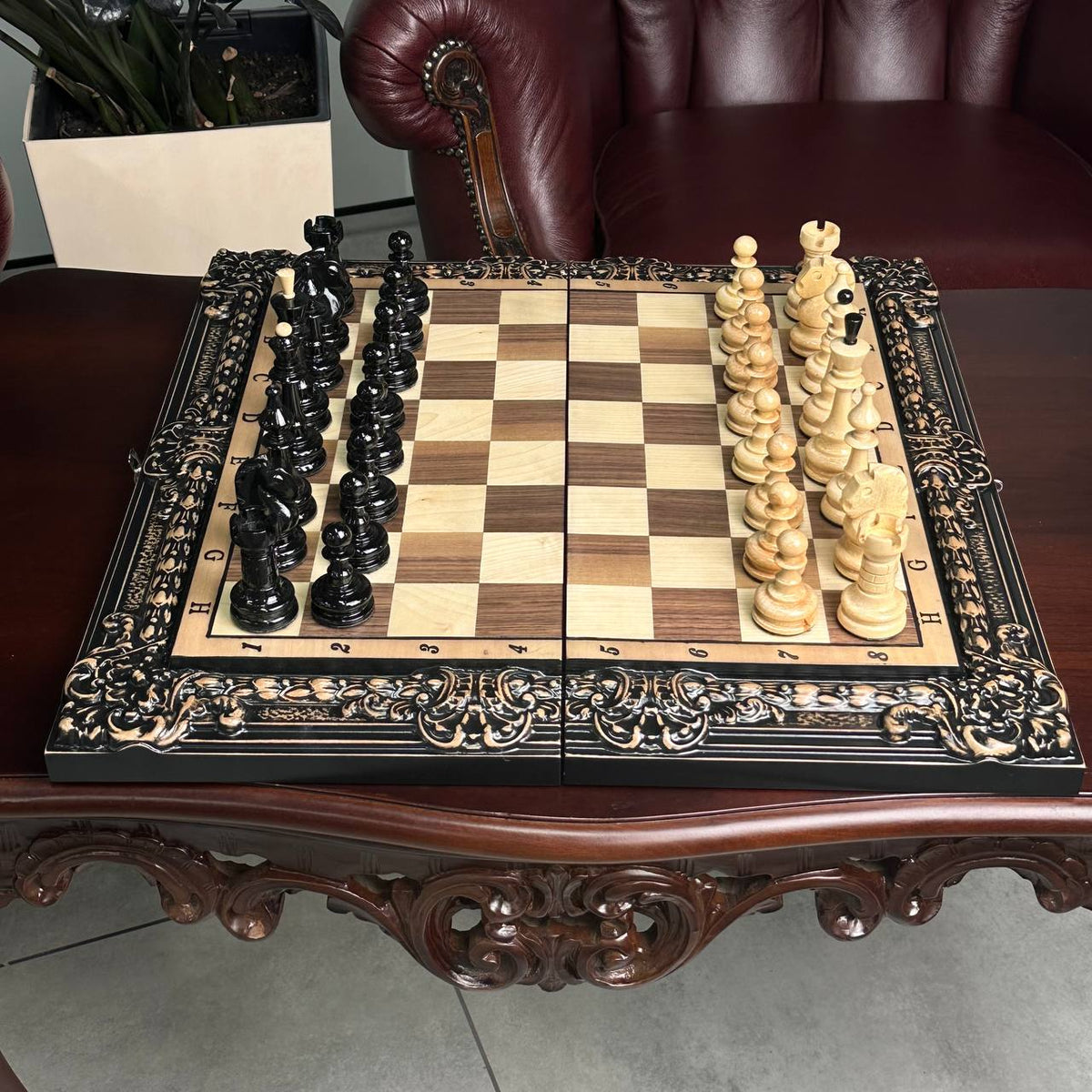 Luxury Ornate Chess Set – Black & Gold Design | GrossMeister