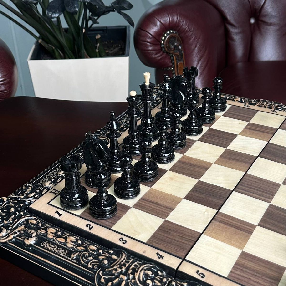 Luxury Ornate Chess Set – Black & Gold Design | GrossMeister