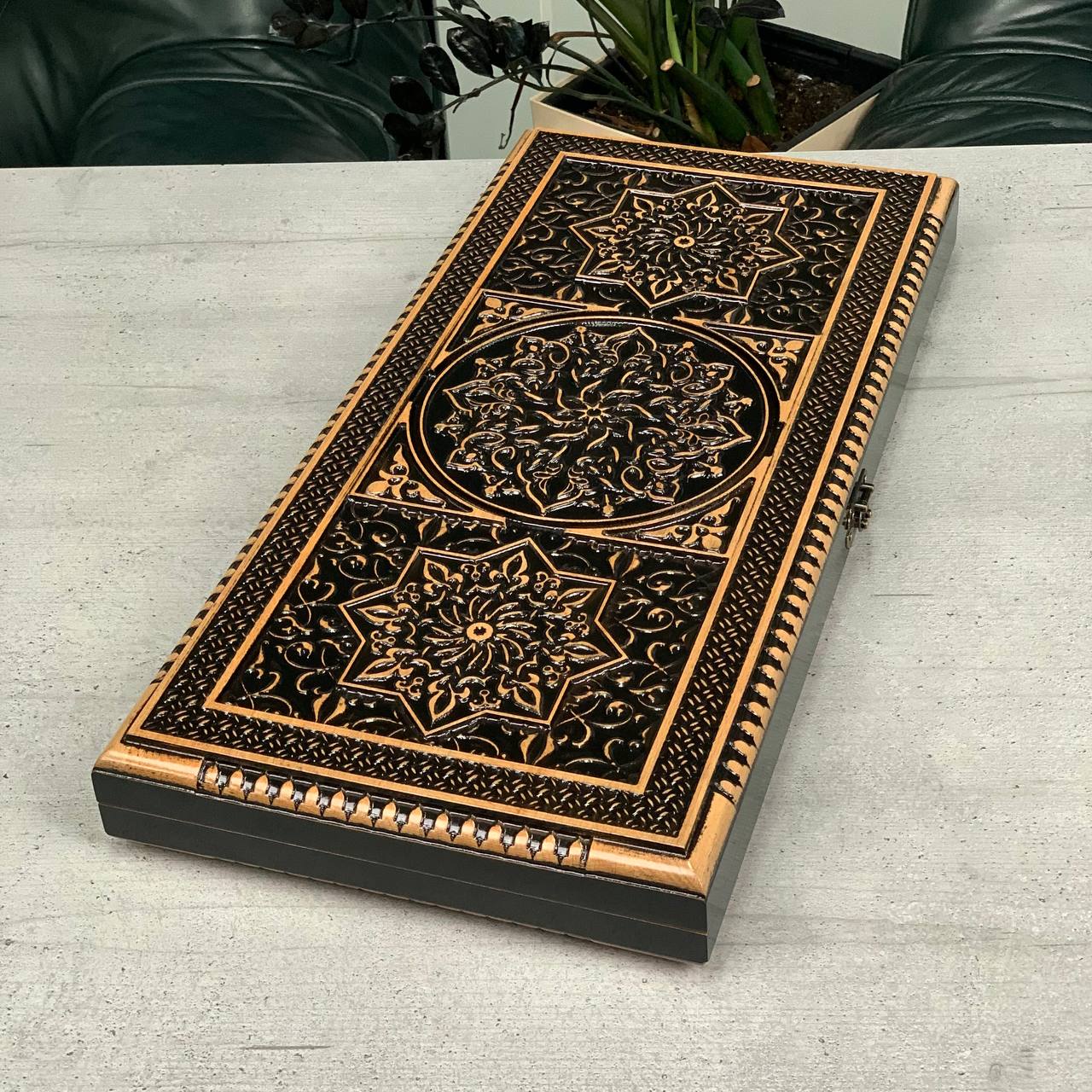 Wooden Backgammon Board - An Exquisite Blend of Art and Function, Gift-ready