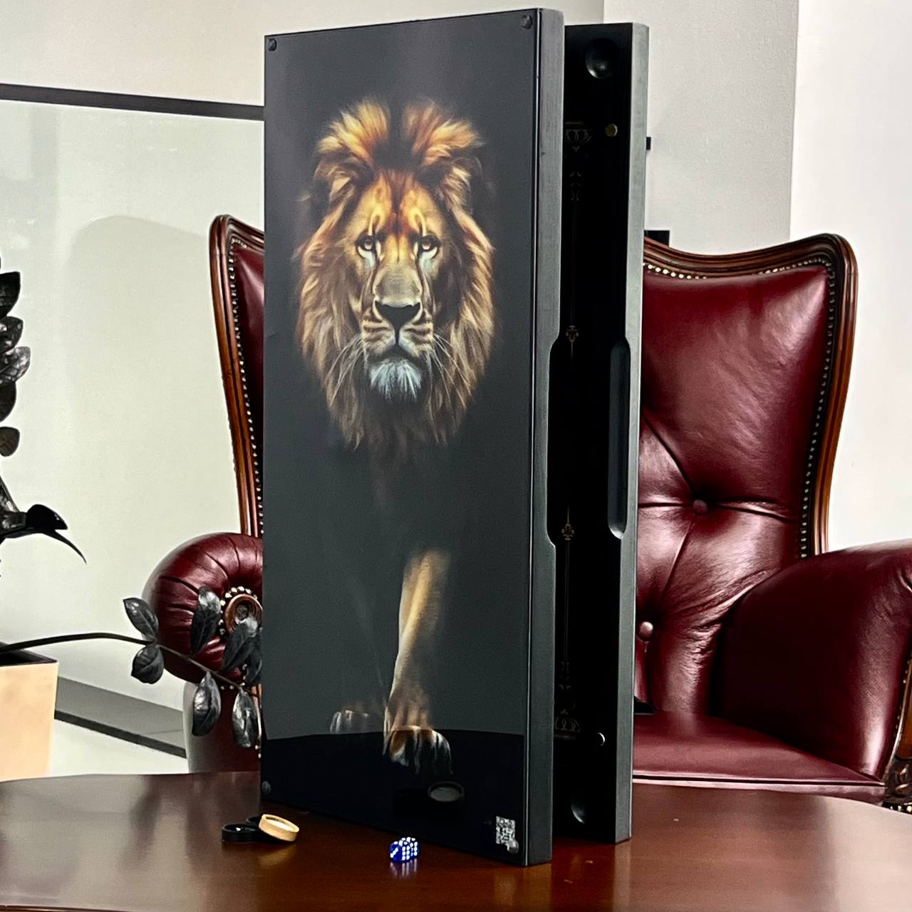 Lion Collection Glass Backgammon Set