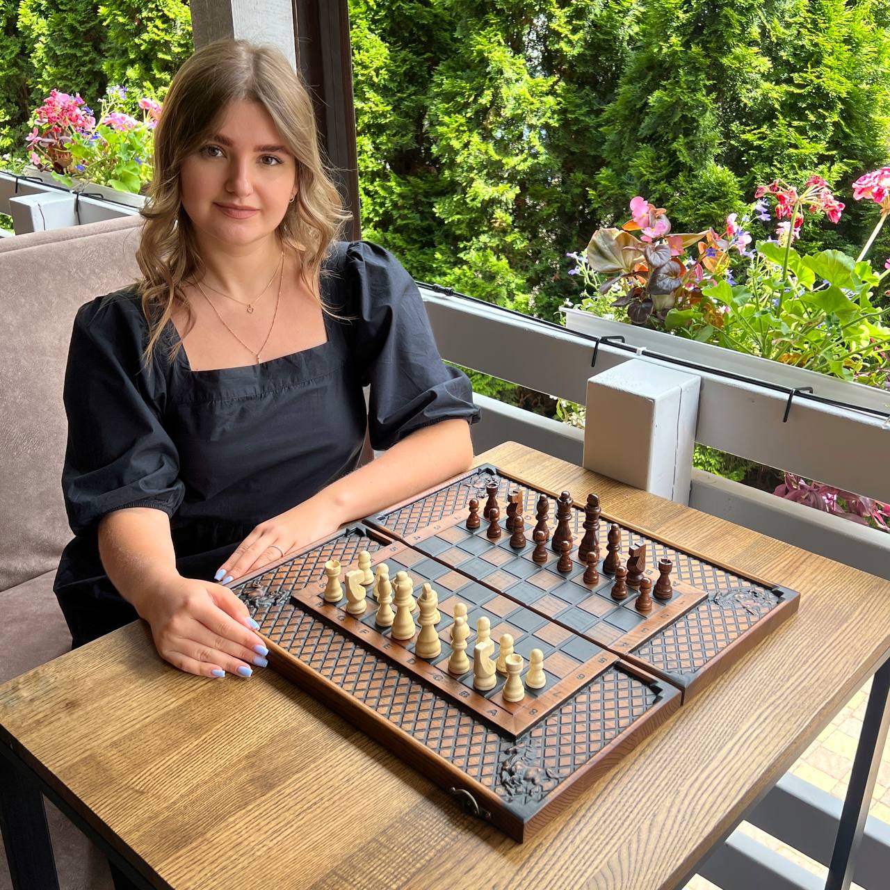 Horse Wooden Chess Set - 18"