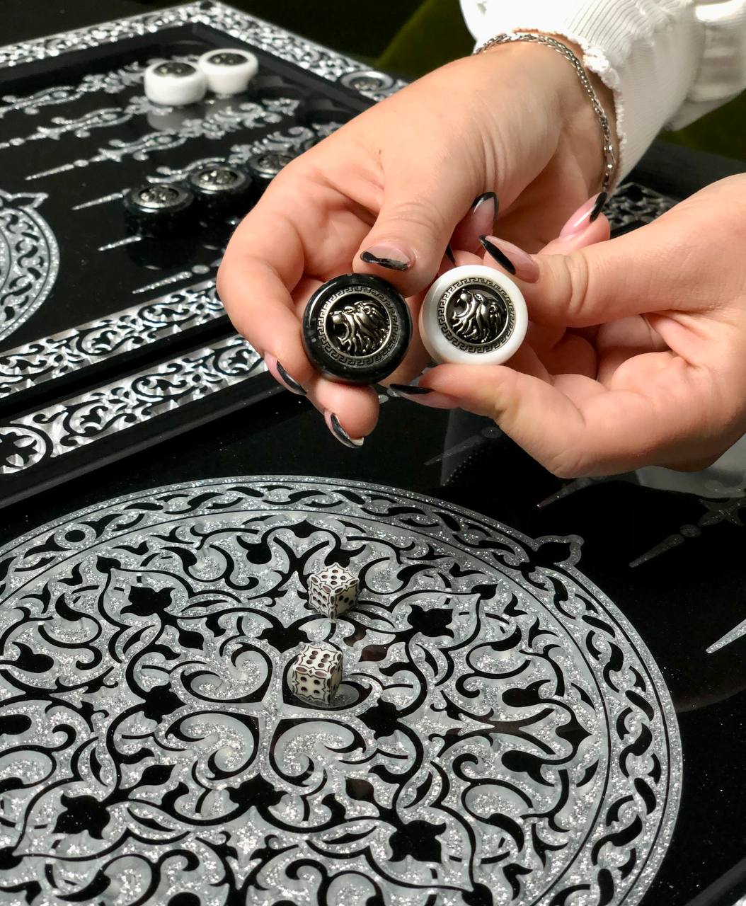 Acryl-Stein-Damespiel-Set – 27 mm für Backgammon, Damespiel. Individuell gestaltet und als Geschenk geeignet.
