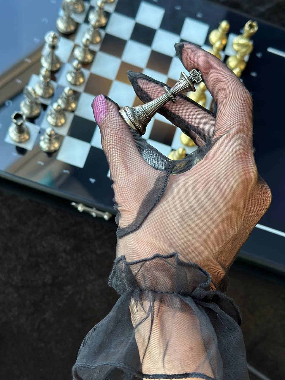 Plateau de jeu élégant 3 en 1 en verre : échecs, backgammon en verre et dames. Prêt à offrir. Personnalisé