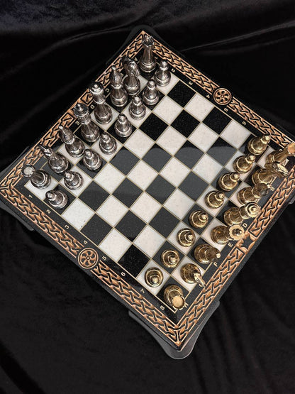 Set of chess pieces, large chess pieces, chessmen