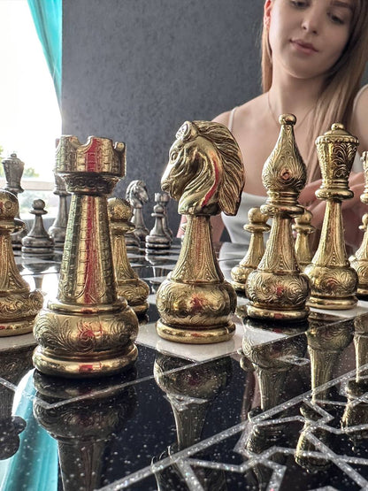 Set of chess pieces, large chess pieces, chessmen