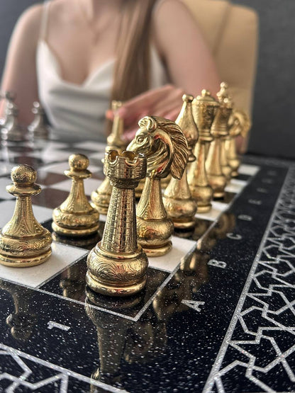 Set of chess pieces, large chess pieces, chessmen
