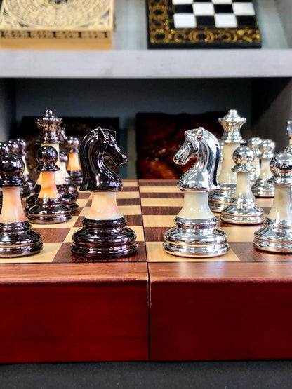 Jeu d'échecs en bois élégant et compact, prêt à offrir