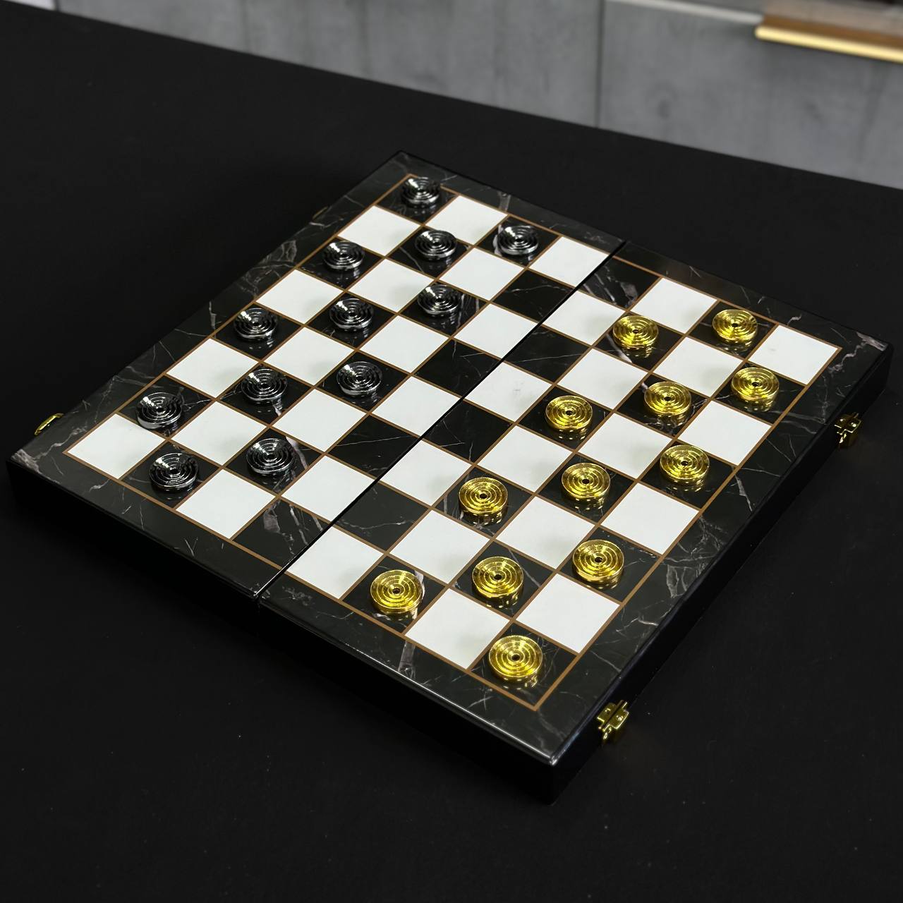 Jeu d'échecs imitation marbre (39 x 19 cm), jeu d'échecs en bois. Prêt à offrir. Réf. 198026