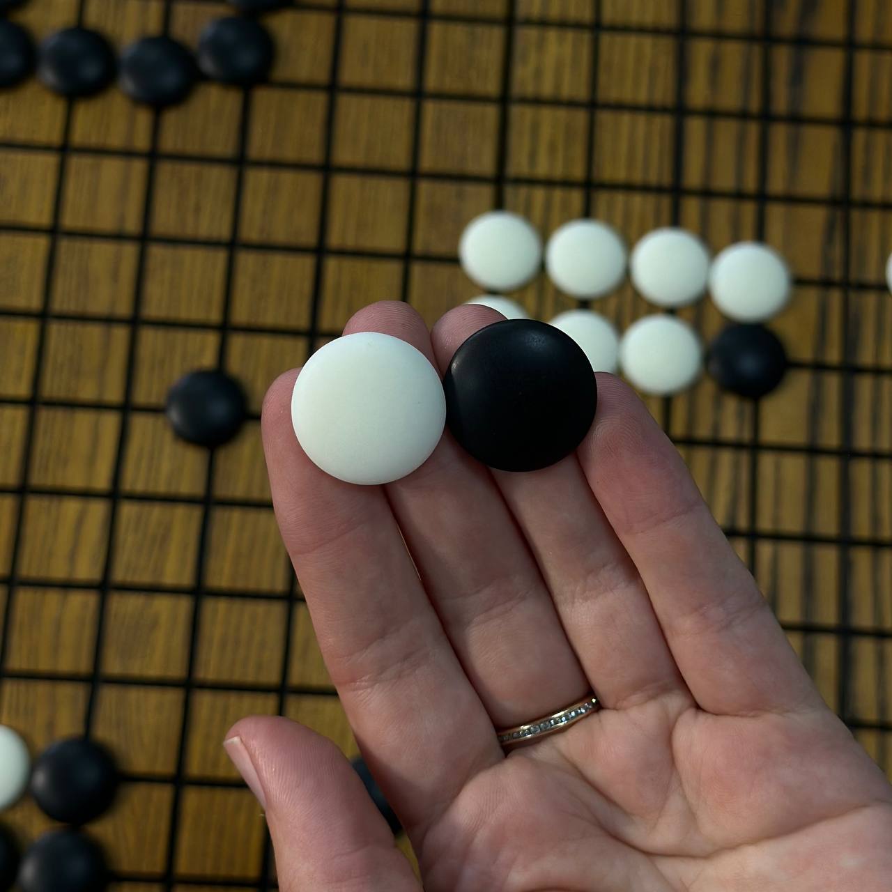 Go-Spielbrett Handarbeit (altes chinesisches Strategiespiel), Ungewöhnliches Brettspiel. Geschenkfertig