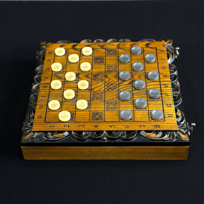 Jeu d'échecs et de dames en bois sculpté à la main, 33 x 33 cm. Personnalisé et prêt à offrir